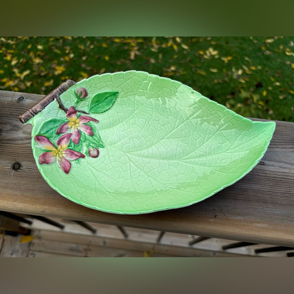 VTG Carlton Ware "Australian Design" apple blossom dish